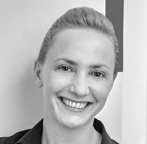 Photo de profil de Sophie Chassat en noir et blanc